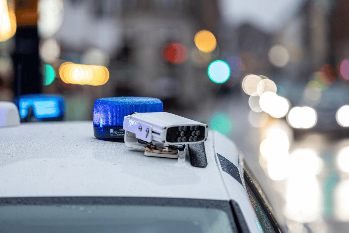 Dansk Politi jagtede mistænkeligt køretøj i høj fart ned over grænsen